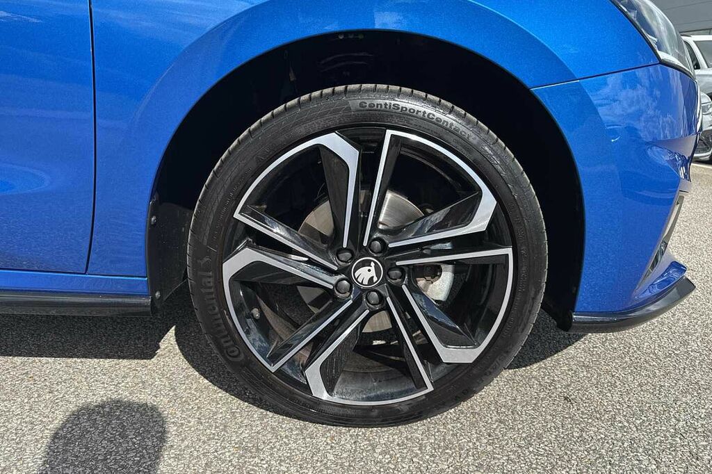 Skoda Fabia 1.5 Tsi 150 Monte Carlo Edition Dsg YY75HNO Blue #5