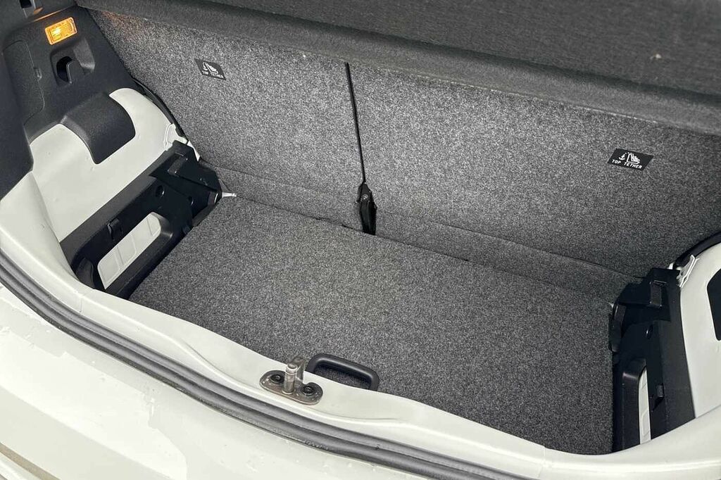 Volkswagen Up 1.0 Move Black #16