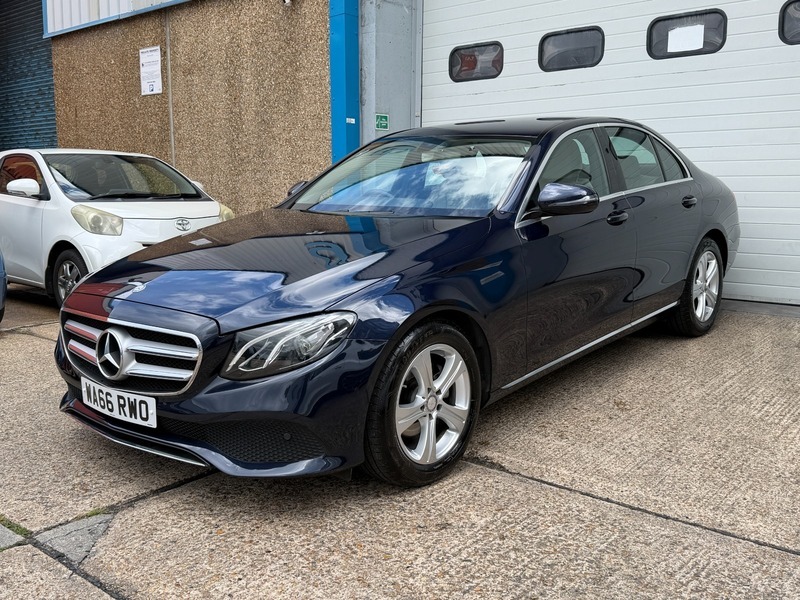 Mercedes-Benz E Class E220d 2.0 Se G-tronic Blue #3