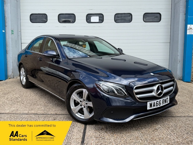 Mercedes-Benz E Class E220d 2.0 Se G-tronic Blue