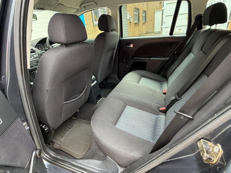 Ford Mondeo Ghia Tdci Silver #12