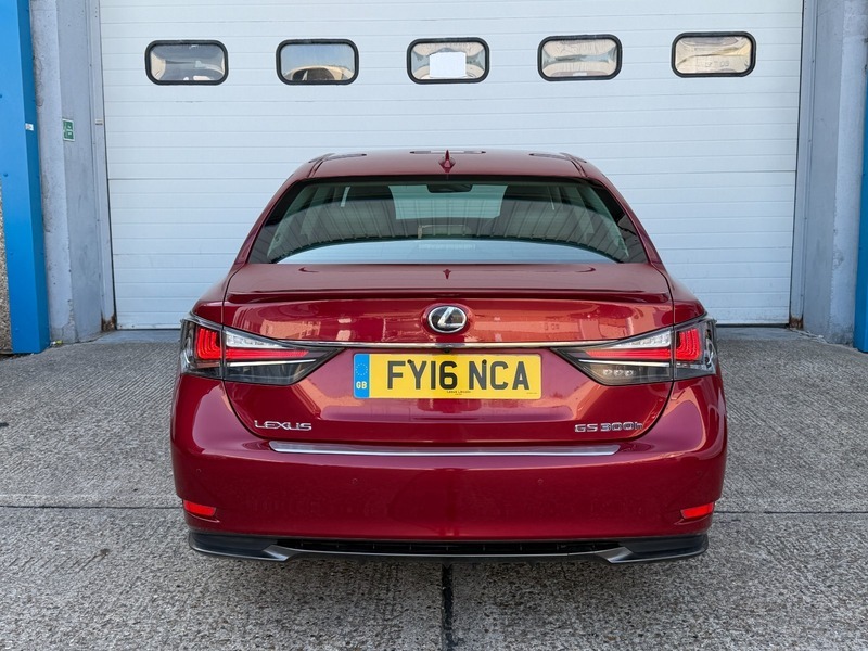 Lexus GS 300H Executive Edition Cvt Red #5