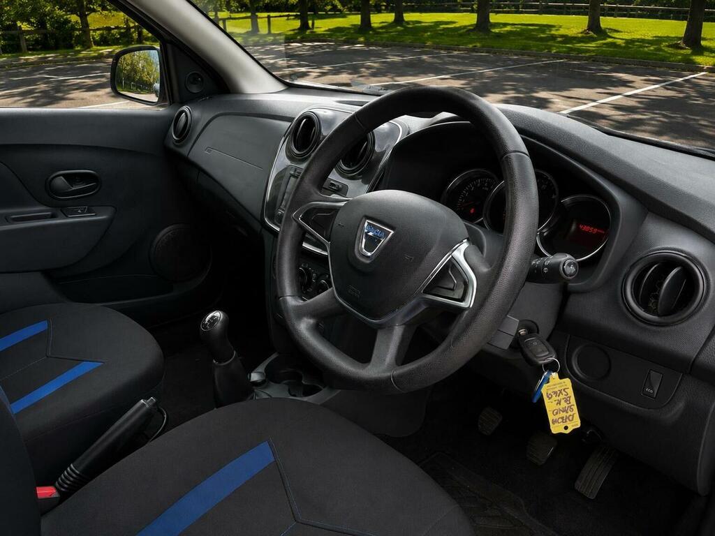 Dacia Sandero Essential Grey #7