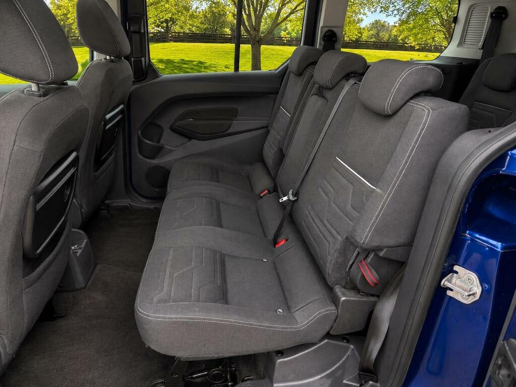 Ford Grand Tourneo Connect Zetec Tdci 1.5 Powershift Evia Conversion  #4