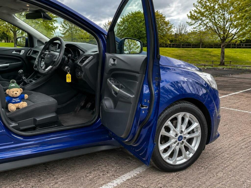 Ford Grand Tourneo Connect Zetec Tdci 1.5 Powershift Evia Conversion  #9