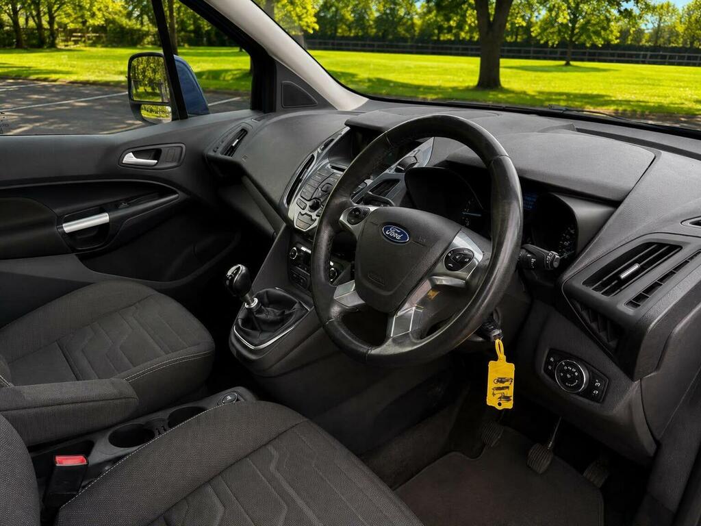 Ford Grand Tourneo Connect Zetec Tdci 1.5 Powershift Evia Conversion  #6