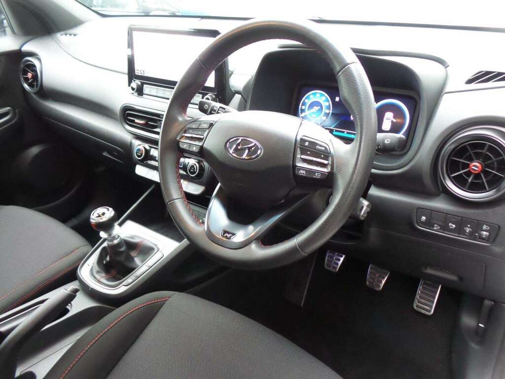 Hyundai Kona N Line HT71MZV White #4