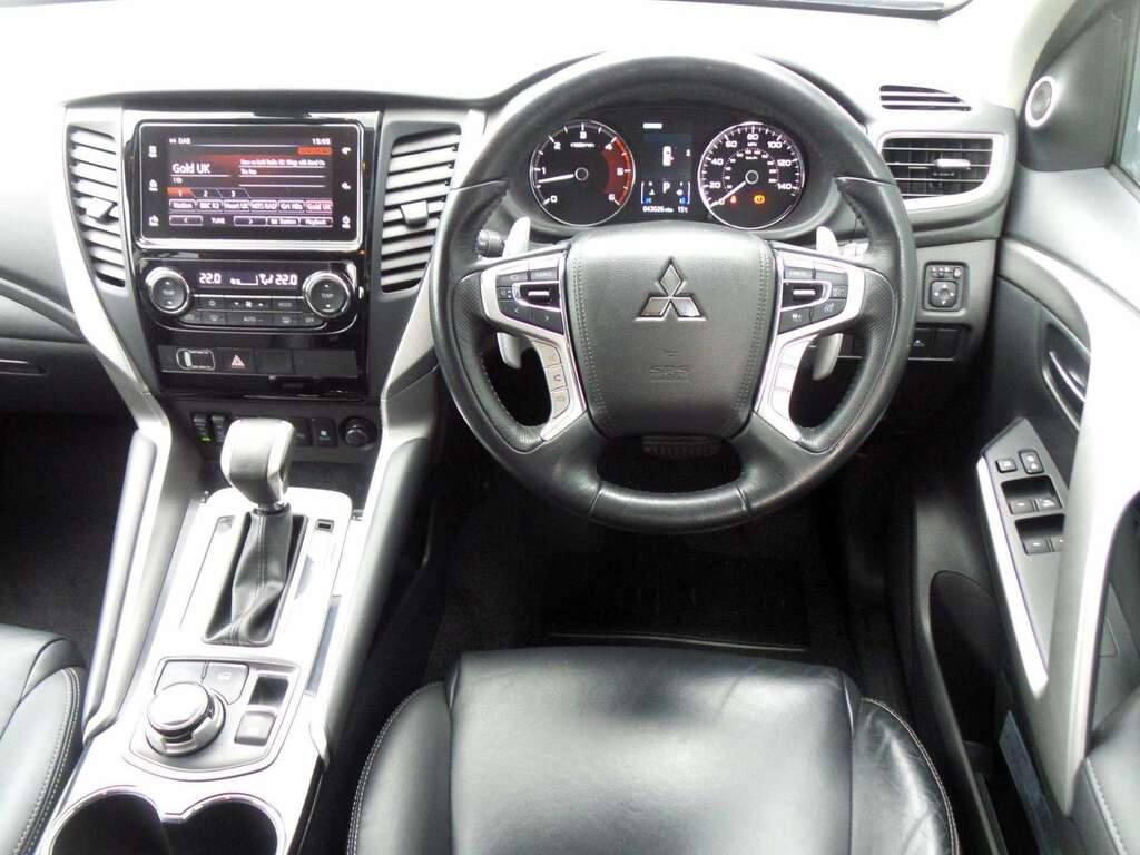 Mitsubishi Shogun Sport Estate Grey #6