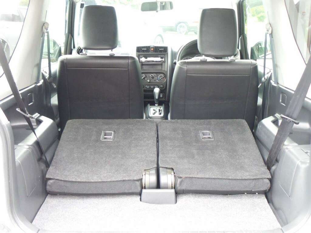 Suzuki Jimny White #9
