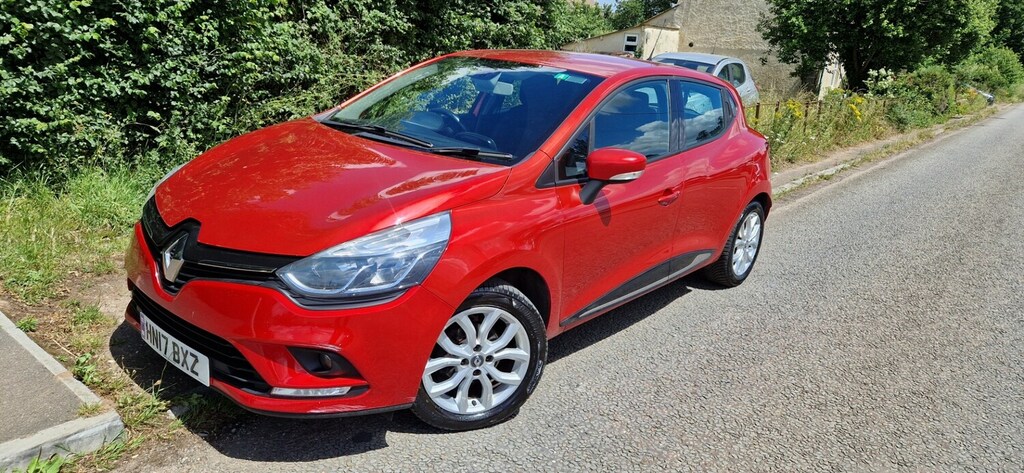 Renault Clio 1.2 16V Dynamique Nav Red