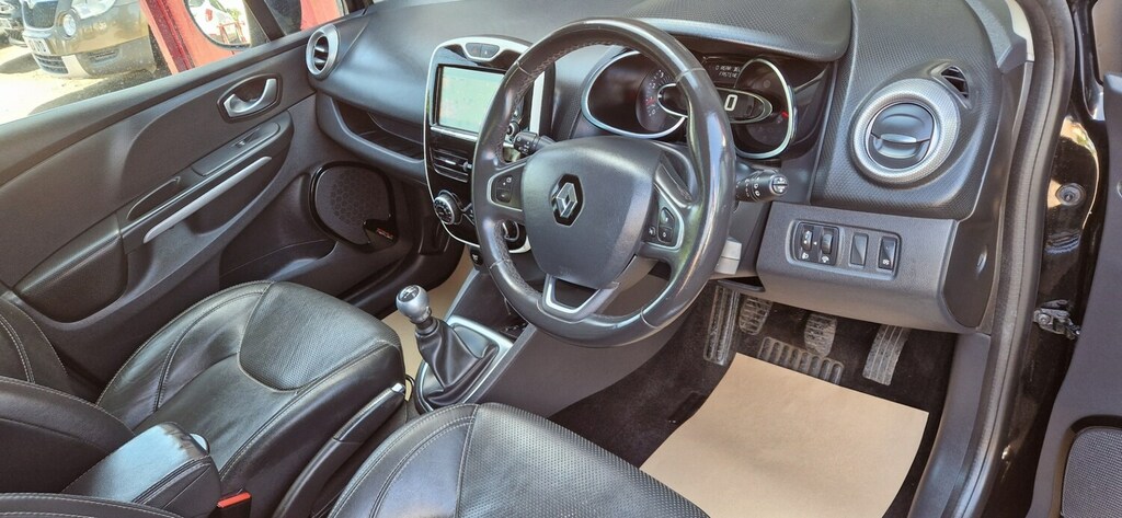 Renault Clio 1.2 16V Dynamique Nav White #8