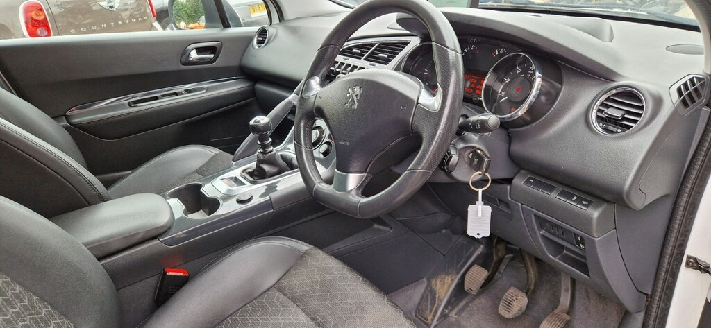 Peugeot 3008 Active Black #8