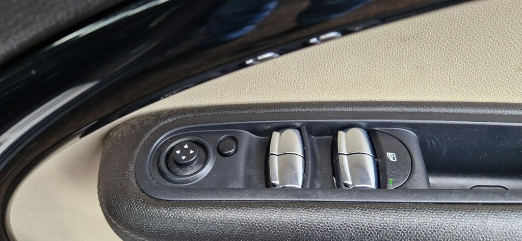 Mini Countryman 2.0 Cooper D All4 Chili Pack Silver #15