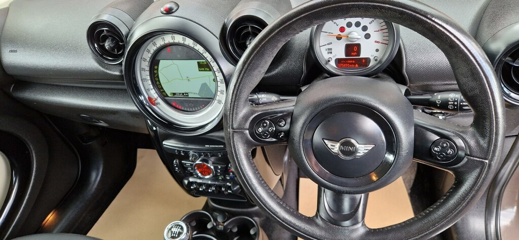 Mini Countryman 2.0 Cooper D All4 Chili Pack Silver #9