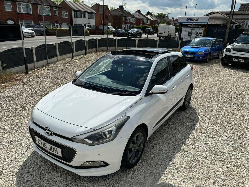 Hyundai I20 Hatchback 1.4 Premium Se Nav Euro 6 201515 White #2