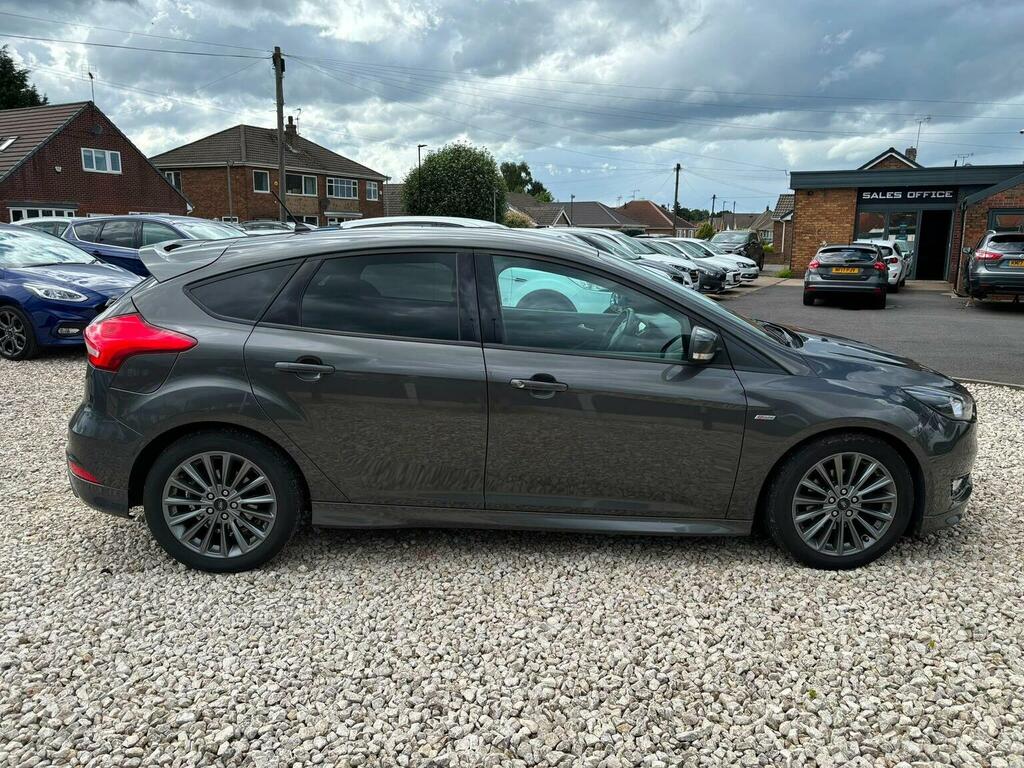 Ford Focus Hatchback 1.0T Ecoboost St-line Euro 6 Ss YO18UPB Grey #5