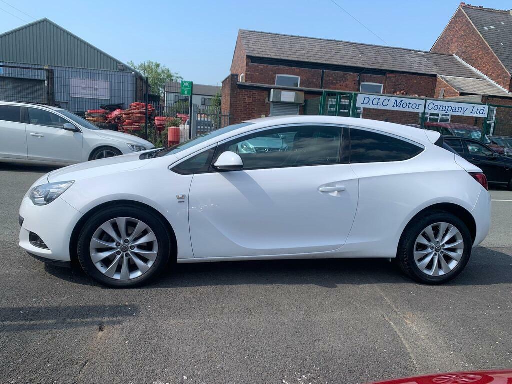 Vauxhall Astra GTC 2.0 Cdti Sri Euro 5 White #5