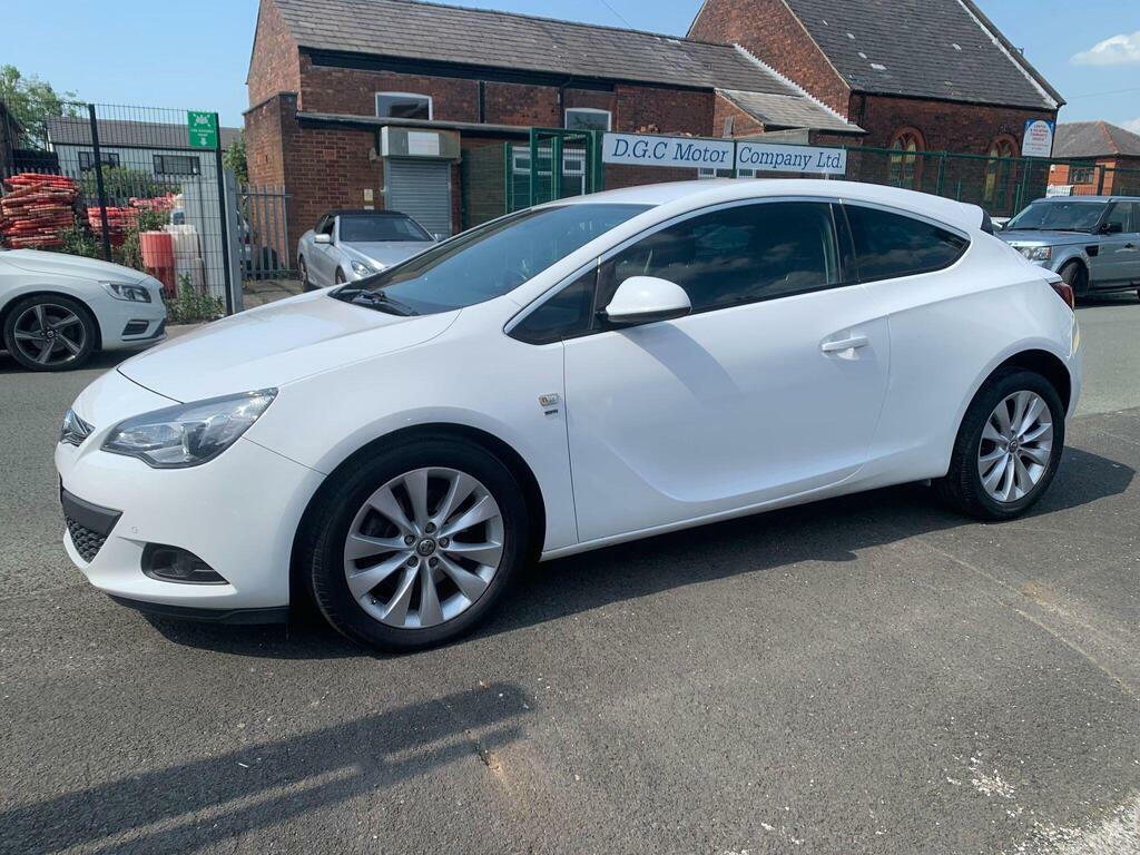 Vauxhall Astra GTC 2.0 Cdti Sri Euro 5 White #3