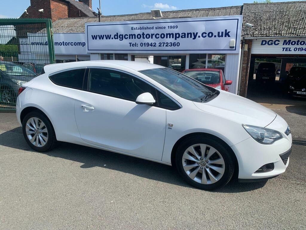 Vauxhall Astra GTC 2.0 Cdti Sri Euro 5 White