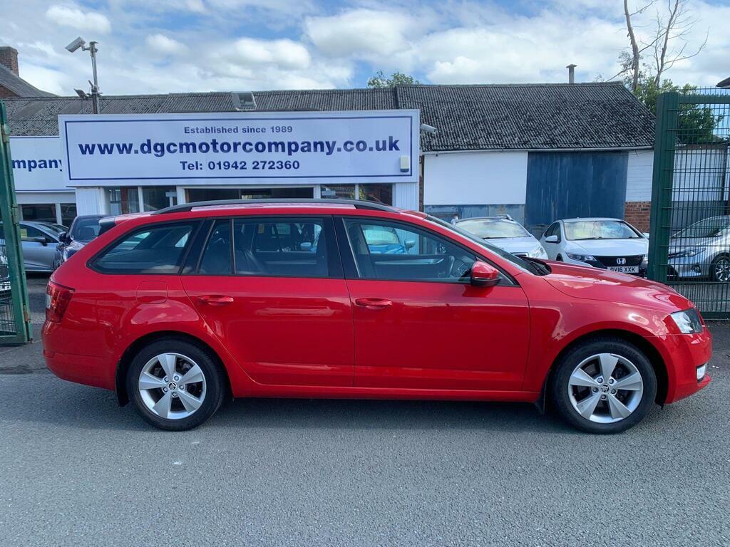Skoda Octavia 1.6 Tdi Greenline III Euro 5 S S Red #4