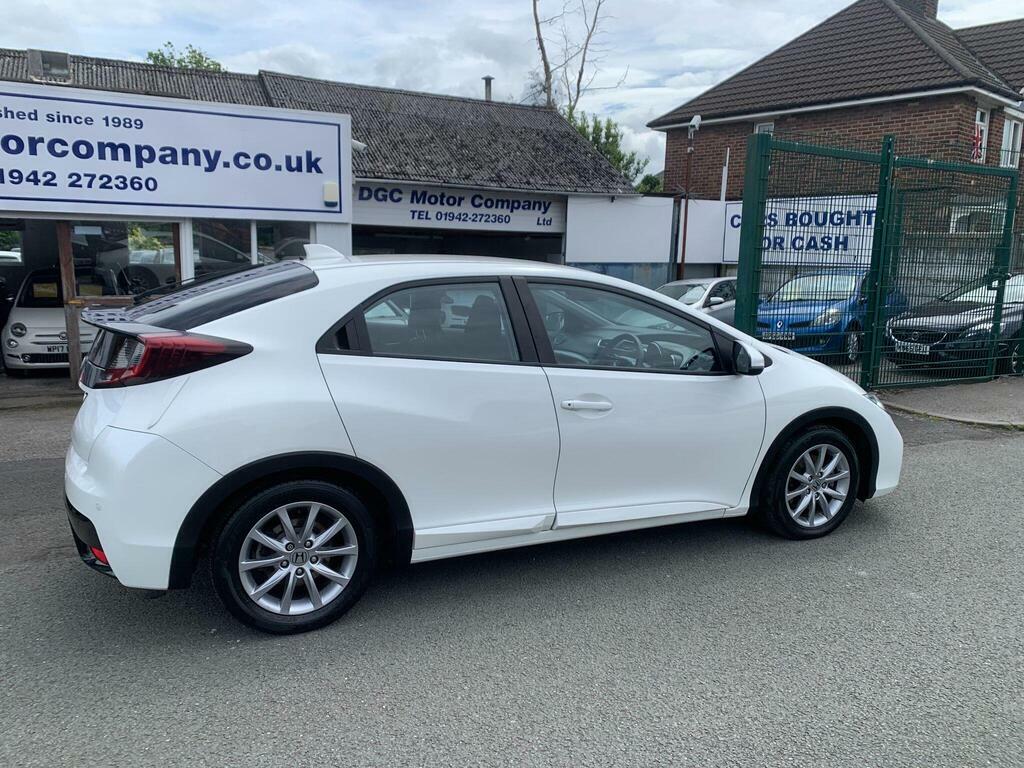 Honda Civic 1.6 I-dtec Se Plus Navi Euro 5 S S OV16XXK White #4