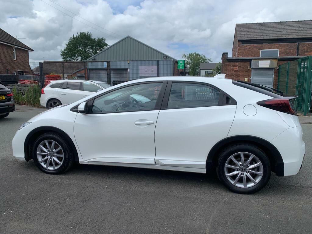 Honda Civic 1.6 I-dtec Se Plus Navi Euro 5 S S OV16XXK White #5