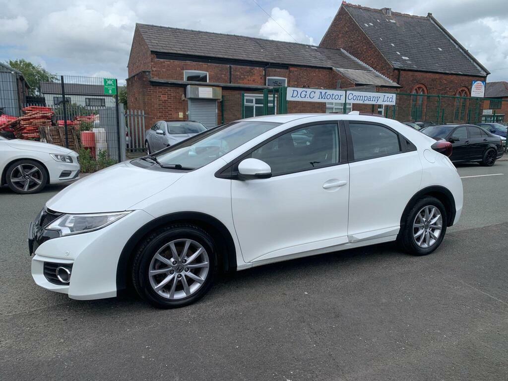 Honda Civic 1.6 I-dtec Se Plus Navi Euro 5 S S OV16XXK White