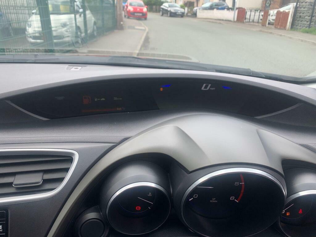 Honda Civic 1.4 I-vtec Sport Red #19