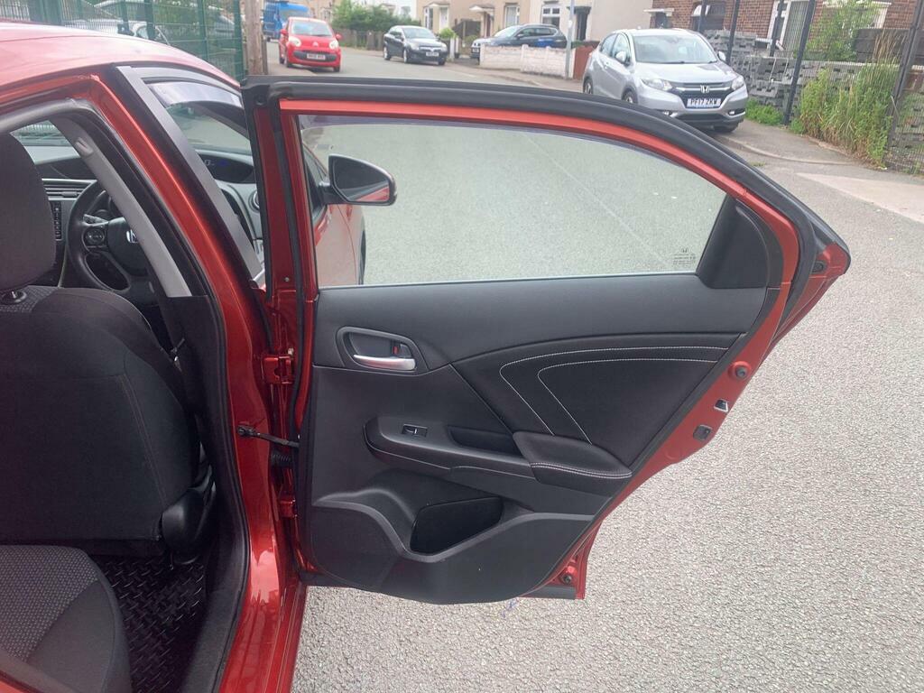 Honda Civic 1.4 I-vtec Sport Red #29