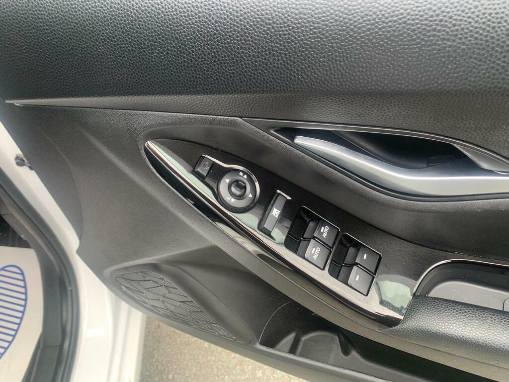 Hyundai Ix20 1.4 Style White #21