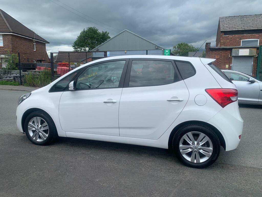 Hyundai Ix20 1.6 Style Euro 5 White #6