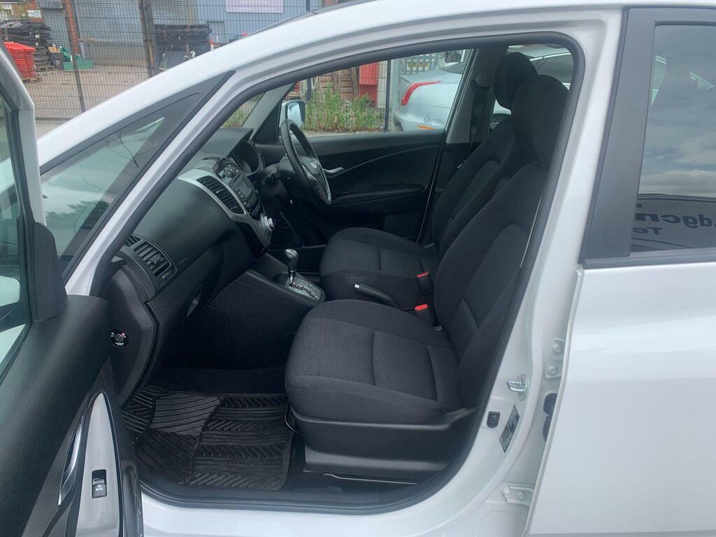Hyundai Ix20 1.4 Style White #11