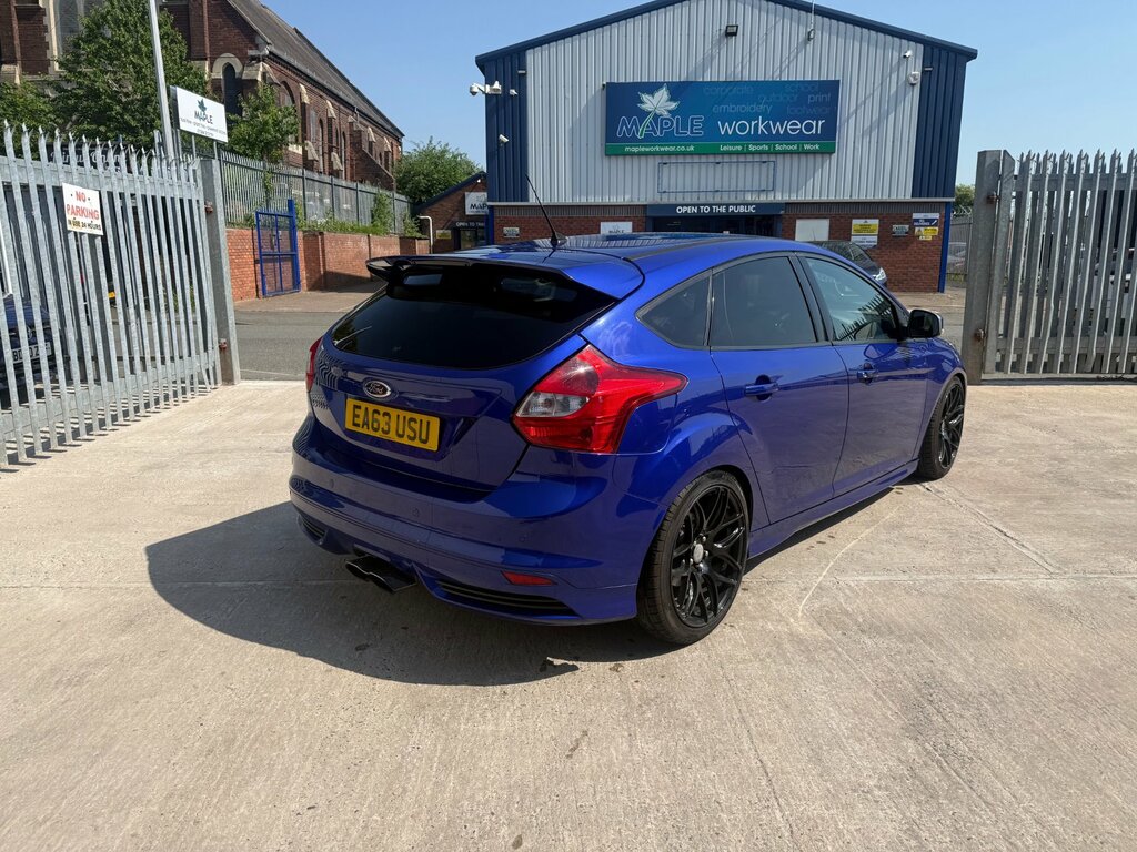 Ford Focus 2.0T Ecoboost St-3 Hatchback Eur Blue #2