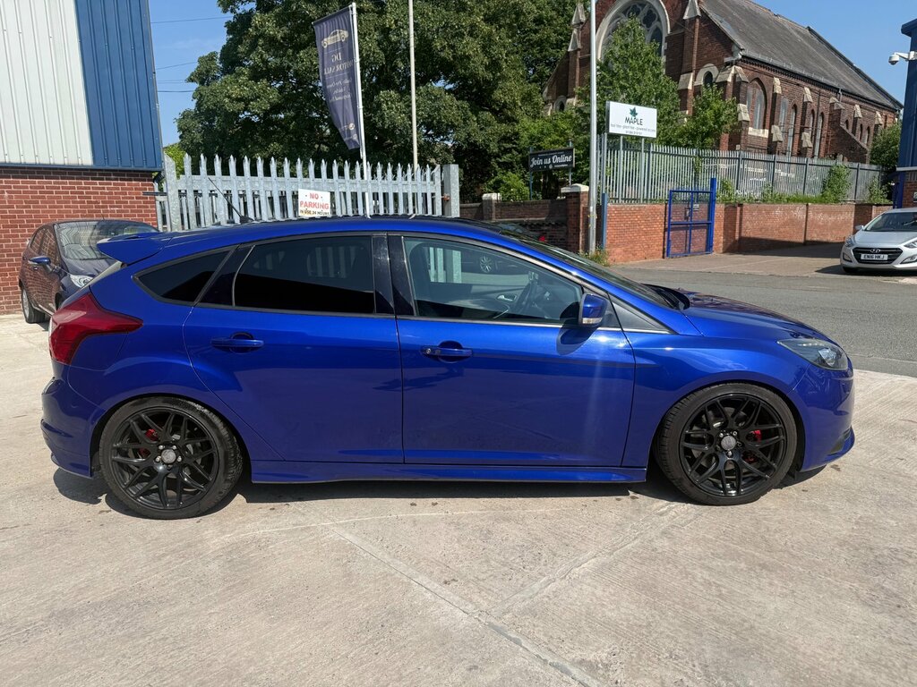 Ford Focus 2.0T Ecoboost St-3 Hatchback Eur Blue