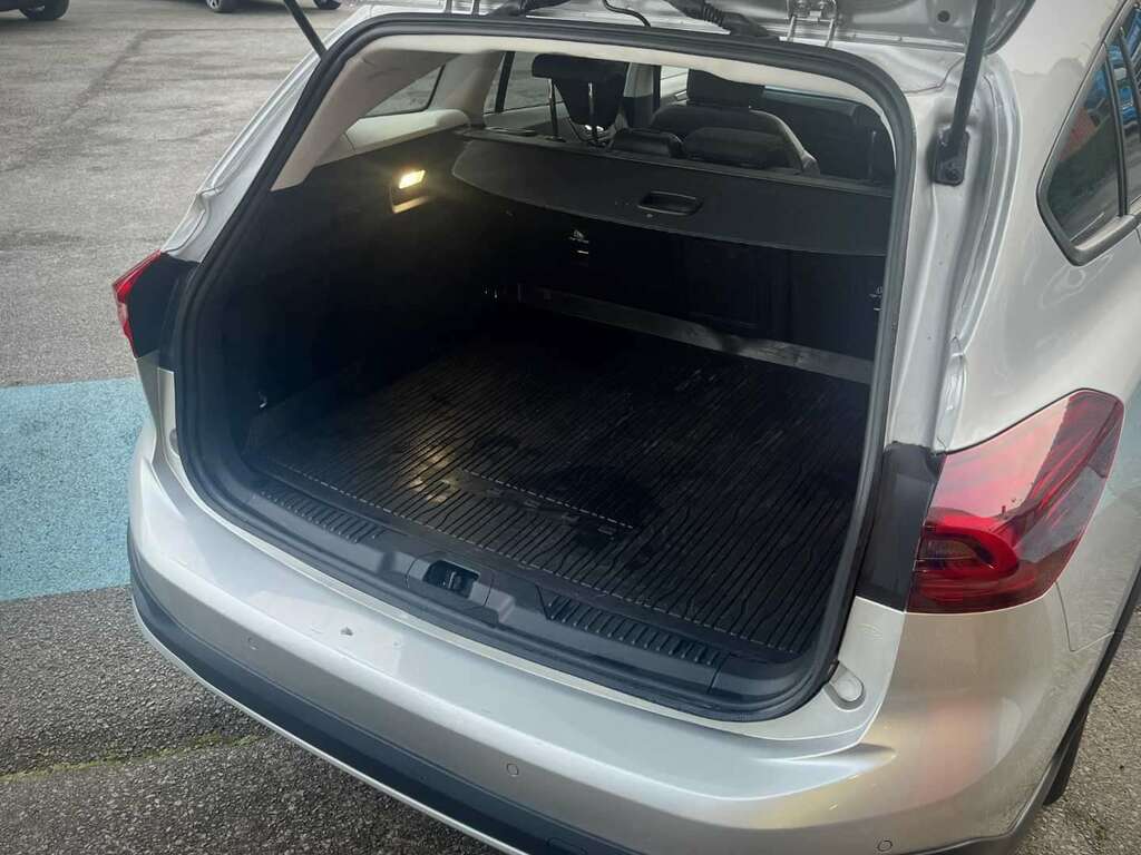 Ford Focus Active Vignale CN72SVO Silver #6