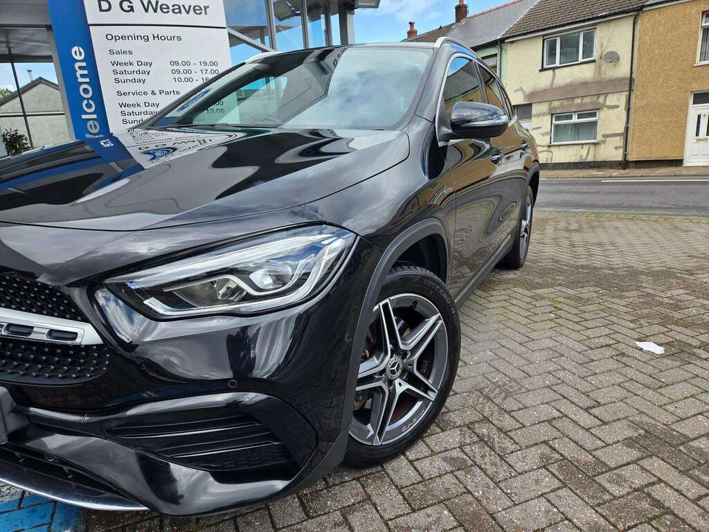Mercedes-Benz GLA Class 250 Exclusive Edition CK70TKE Black #2