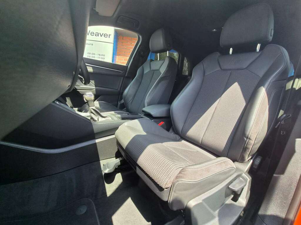Audi Q3 35 Tfsi Sport S Tronic Blue #5