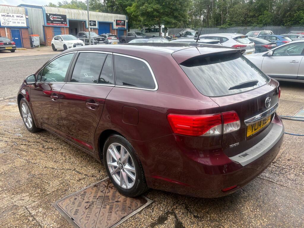 Toyota Avensis 2.0 D-4d Icon Business Edition Tourer Euro 5 Red #4