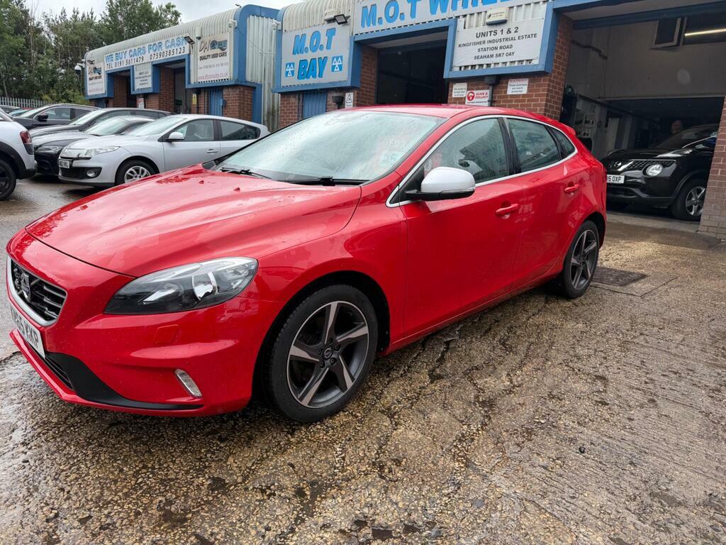 Volvo V40 2.0 D2 R-design Nav Euro 6 S S KM65KKP Red #4