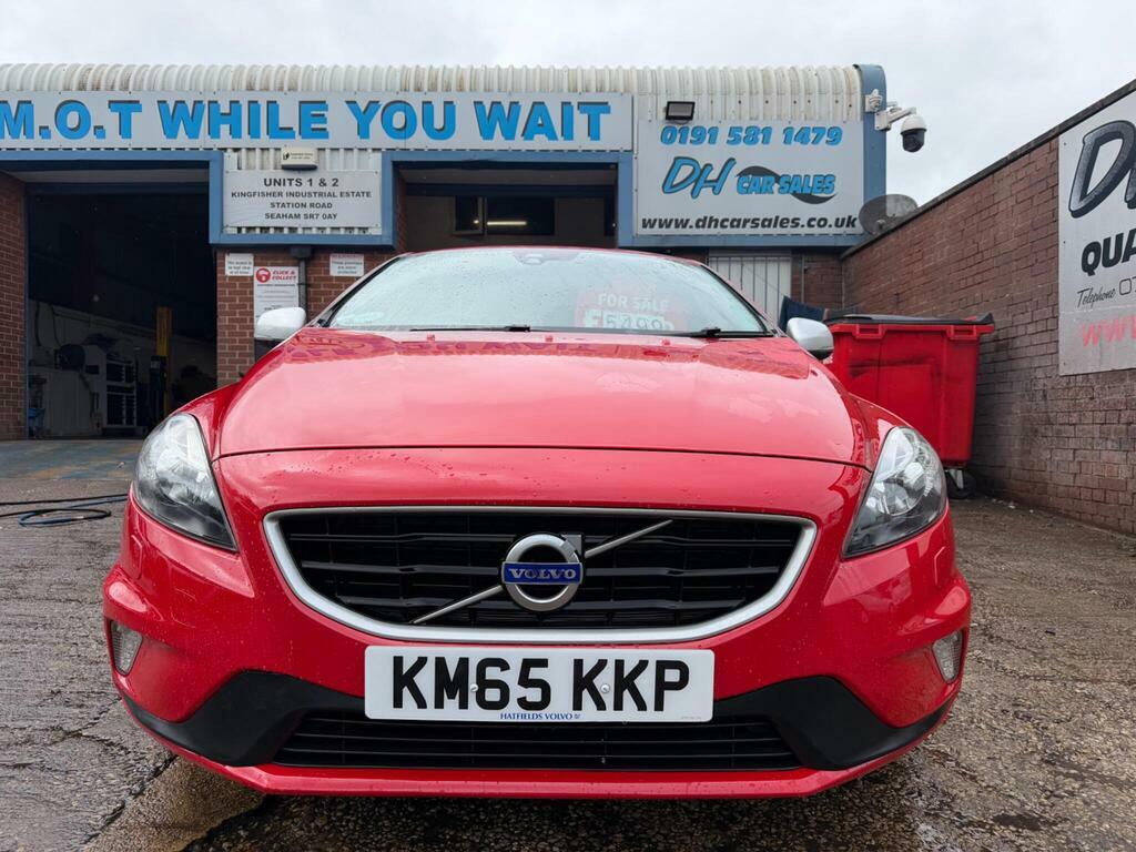 Volvo V40 2.0 D2 R-design Nav Euro 6 S S KM65KKP Red #2