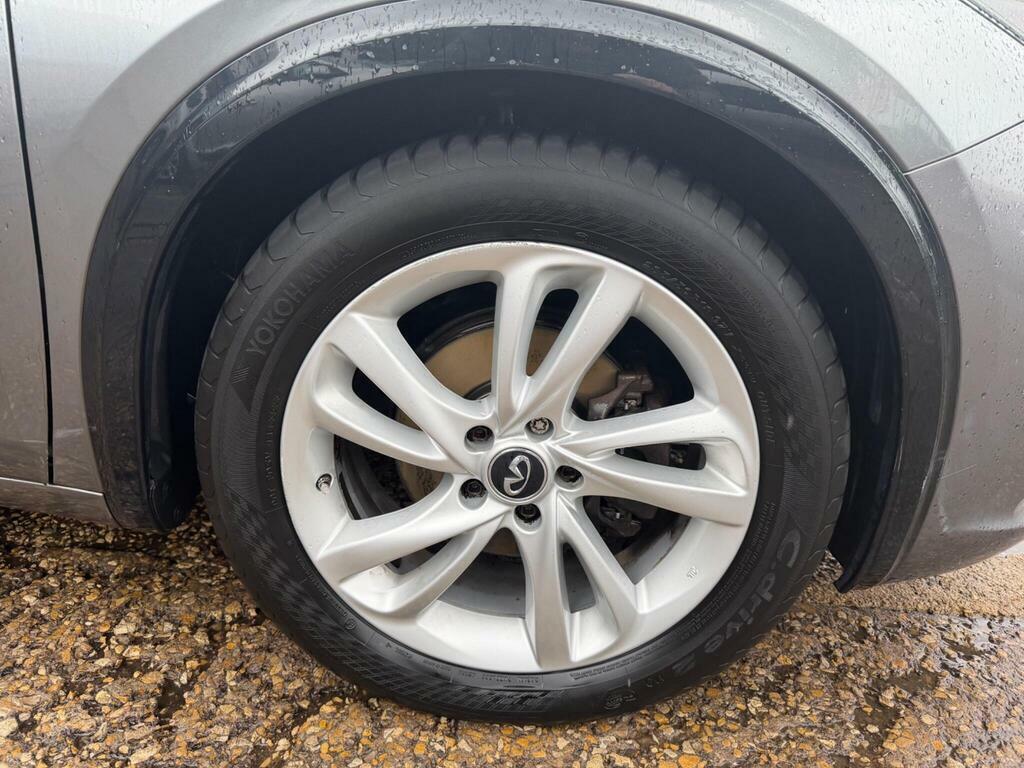 Infiniti Q30 Hatchback Grey #12