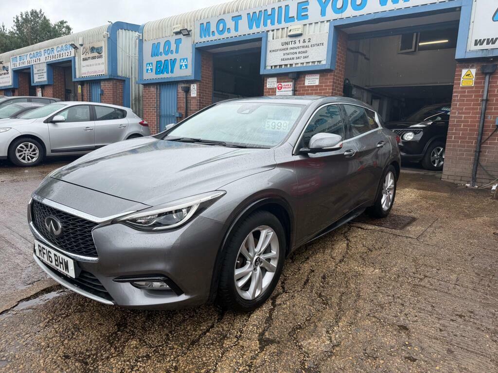 Infiniti Q30 Hatchback Grey #11