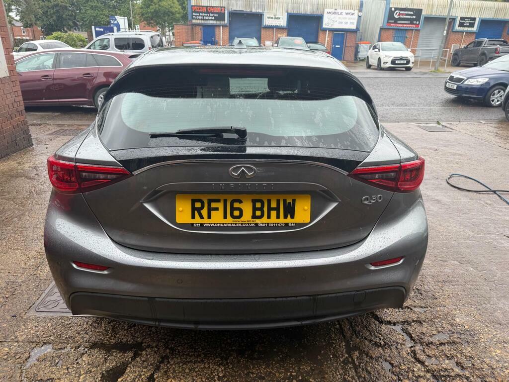 Infiniti Q30 Hatchback Grey #7