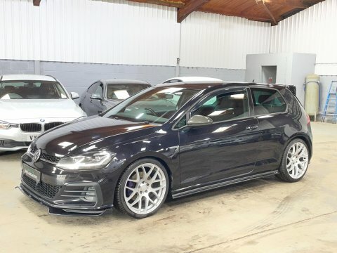 Volkswagen Golf 2.0 Tdi Bluemotion WM17JKV Black #2