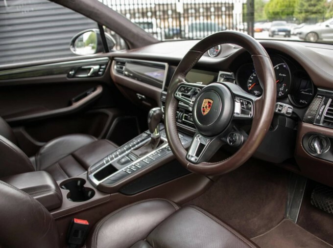 Porsche Macan V6 Turbo Pdk Euro 6 FM69YGW Black #4