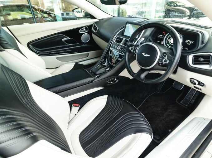 Aston Martin DB11 V8 Euro 6 Black #3
