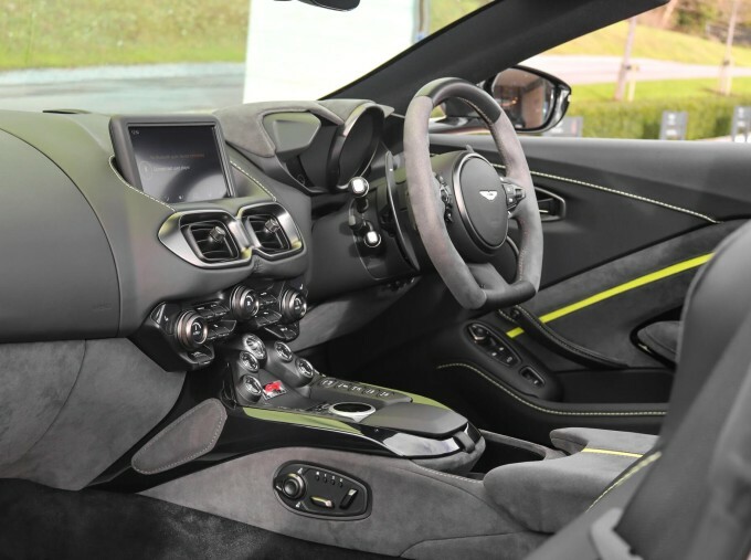 Aston Martin Vantage V8 F1 Edition Roadster Euro 6 White #3