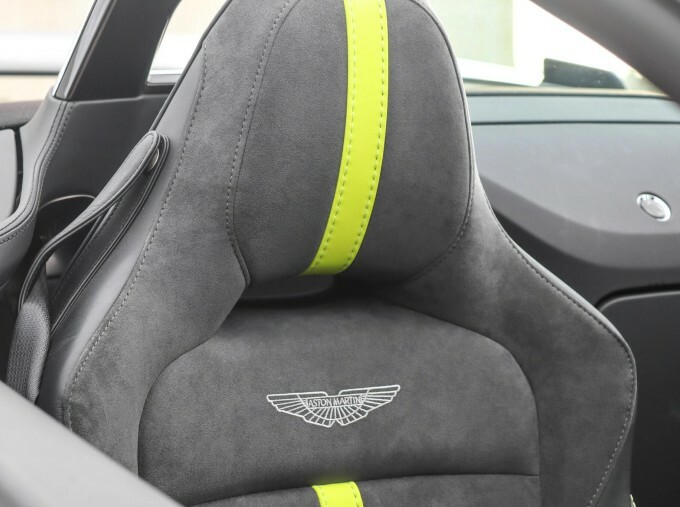 Aston Martin Vantage V8 F1 Edition Roadster Euro 6 White #5