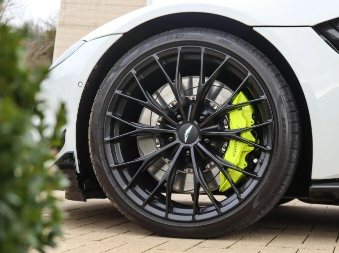 Aston Martin Vantage V8 F1 Edition Roadster Euro 6 White #4