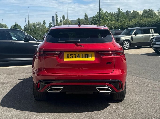 Jaguar F-Pace 3.0 D300 Mhev R-dynamic Hse Black 90Th Anniversary KS74UBU Red #6